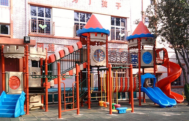 塑料滑梯案例 (4).jpg 塑料滑梯案例 (4).jpg