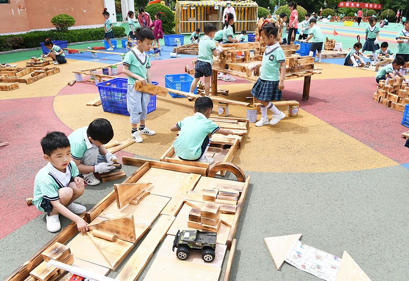 幼兒托育機構(gòu)戶外游戲活動 150.jpg 幼兒托育機構(gòu)戶外游戲活動 150.jpg