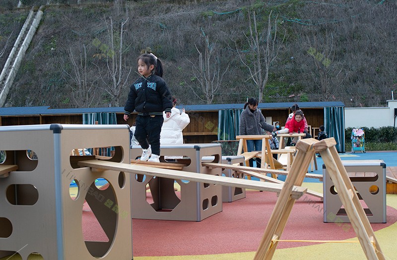 幼兒園安吉游戲 4.jpg 幼兒園安吉游戲 4.jpg